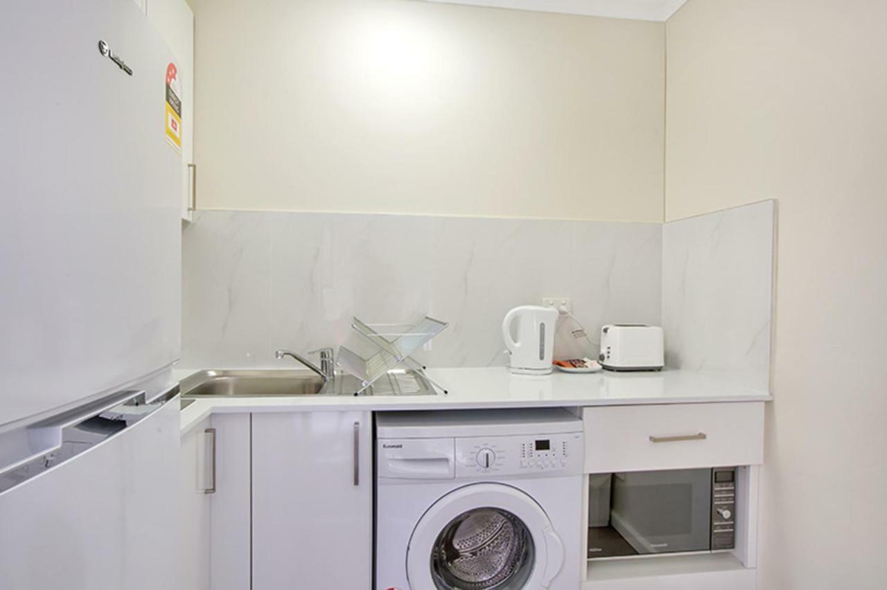 Renovated Stylish Studio Сидней Экстерьер фото